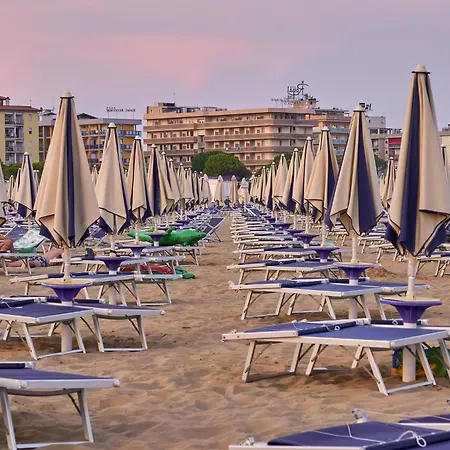 Beachside Flat With Balcony Bibione