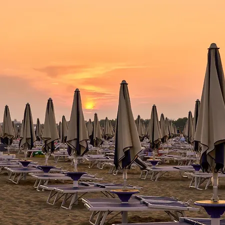 Beachside Flat With Balcony * Bibione